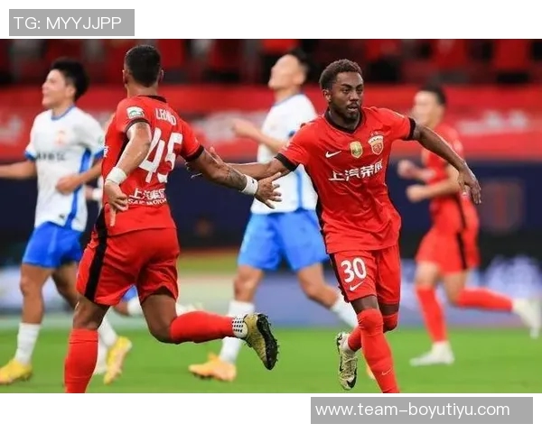 海港顽强防守成功抵御柔佛进攻客场收获宝贵平局