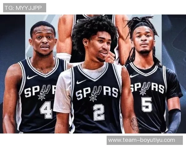 三后卫组合失灵福克斯卡斯尔与哈珀表现低迷合计35投仅8中还出现10次失误