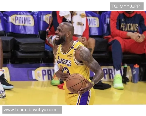 双核联手逆转胜利湖人发布詹姆斯东契奇赢球海报庆祝